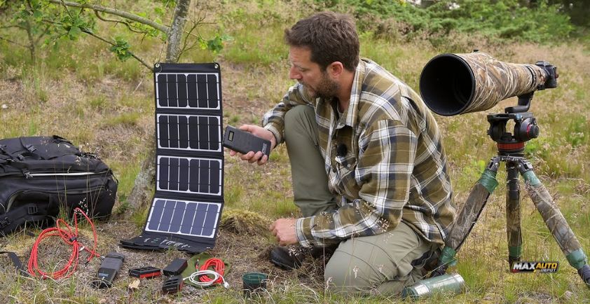 can you use a camera solar charger to charge battery