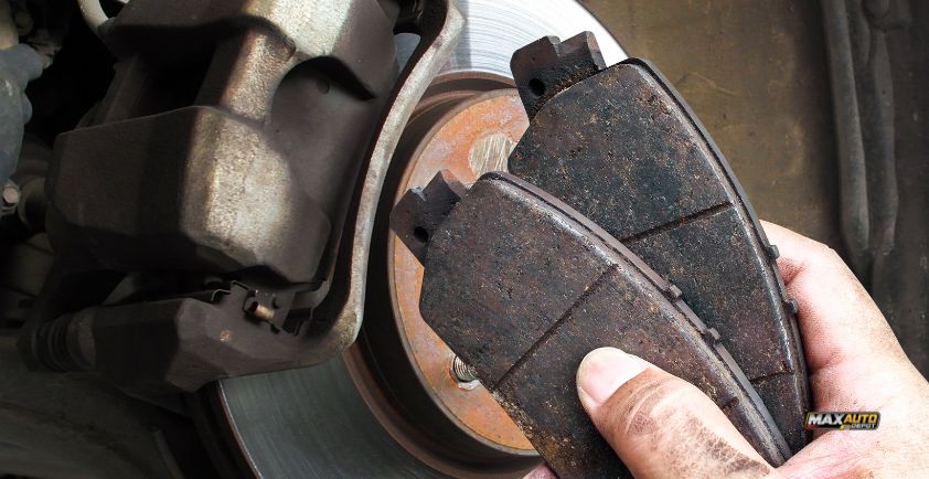 common causes of squeaky brakes