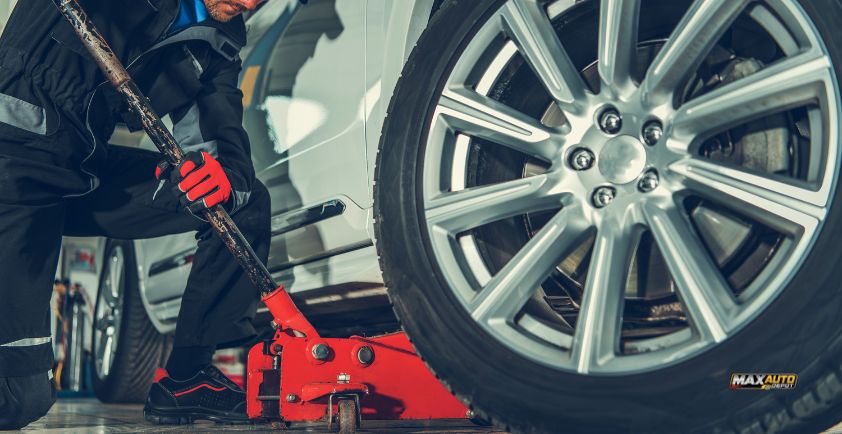 difference between mechanical and hydraulic jacks