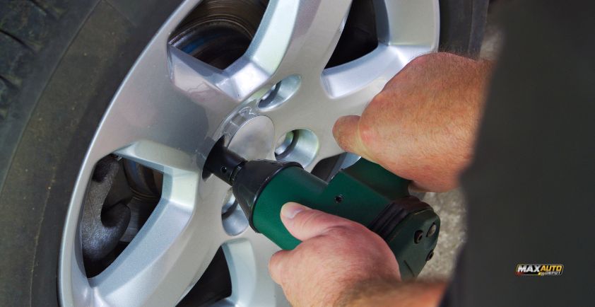 how impact wrenches work