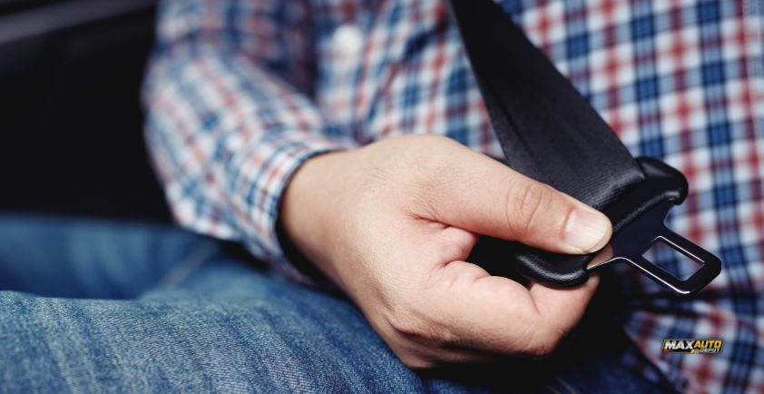 how seatbelts protect passengers