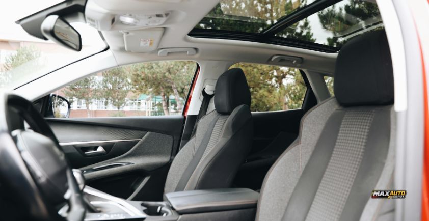 how sunroofs and moonroofs work