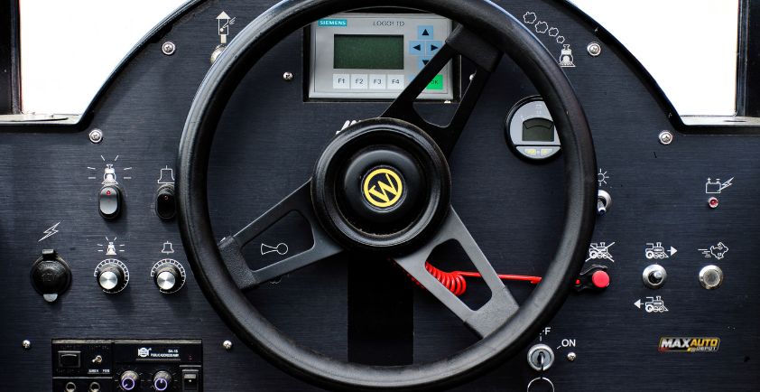 signs of steering system failure