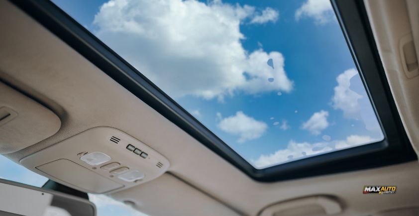 what is a panoramic roof