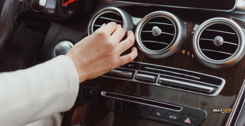 how voice control systems in cars work