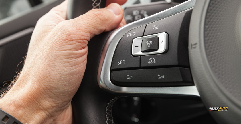 what is adaptive cruise control