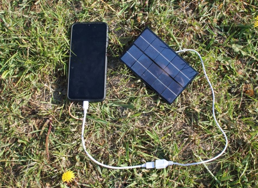 How Camera Solar Chargers Work