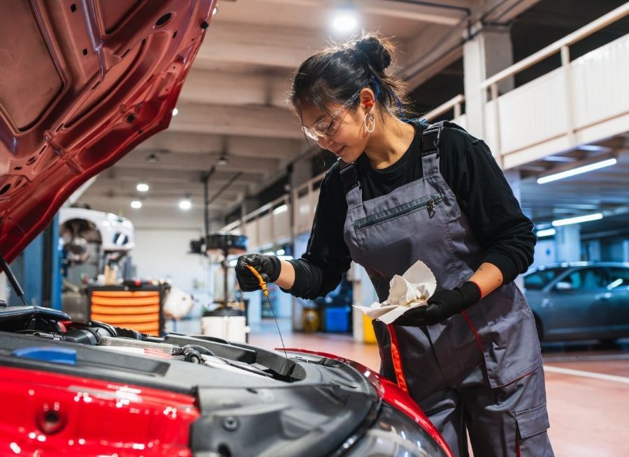 How Low Oil Affects Engine Performance