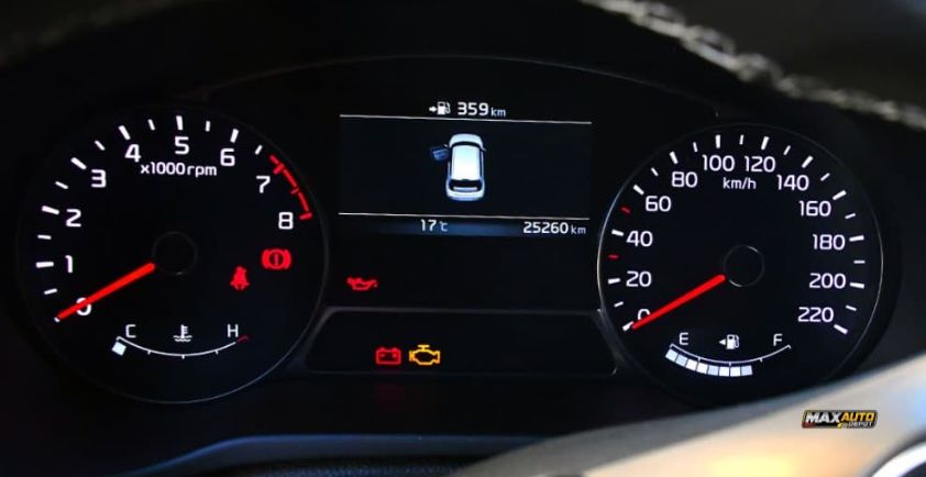 can engine light come on if oil is low