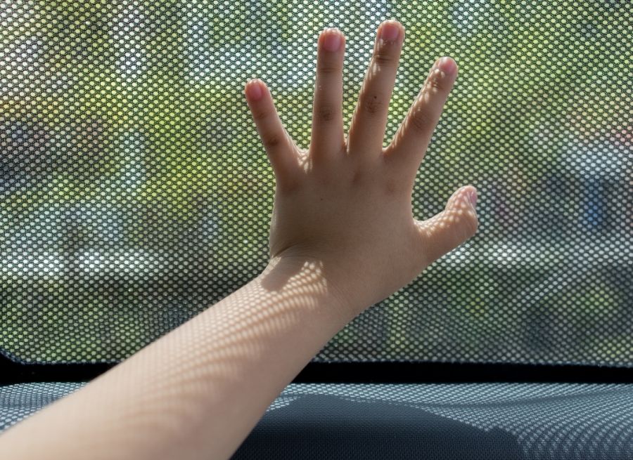 how to fix rear window sunshade on w220 mercedes