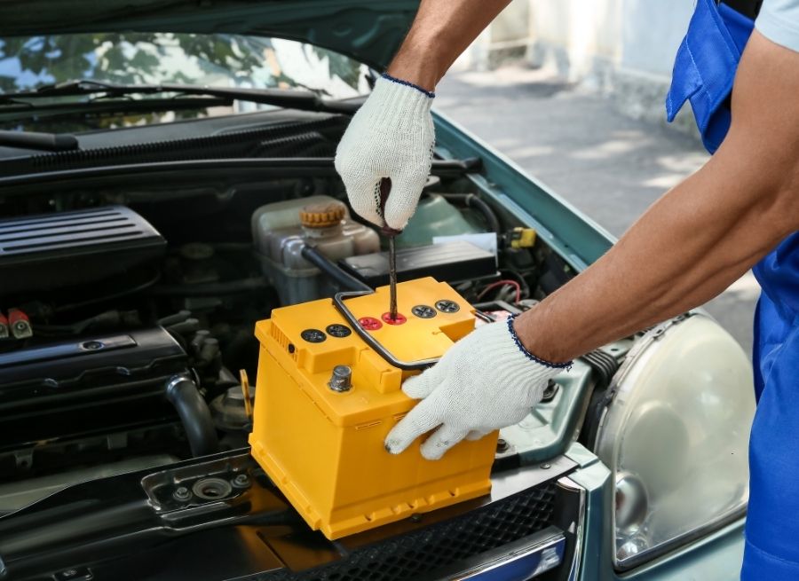 Differences Between Marine And Car Batteries
