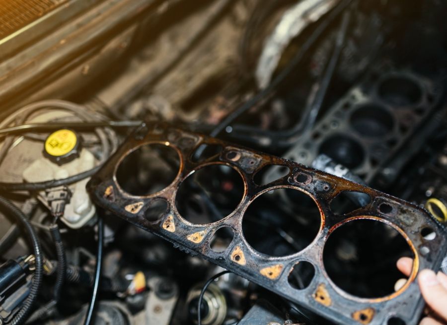 can blown head gasket cause overheating